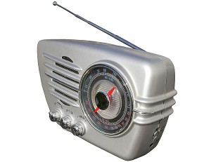 Sleek-Retro-Radio